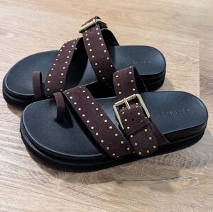 Stylish Brown Sandals with Gold Accents